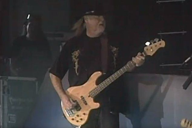Bassist Larry Junstrom ist tot