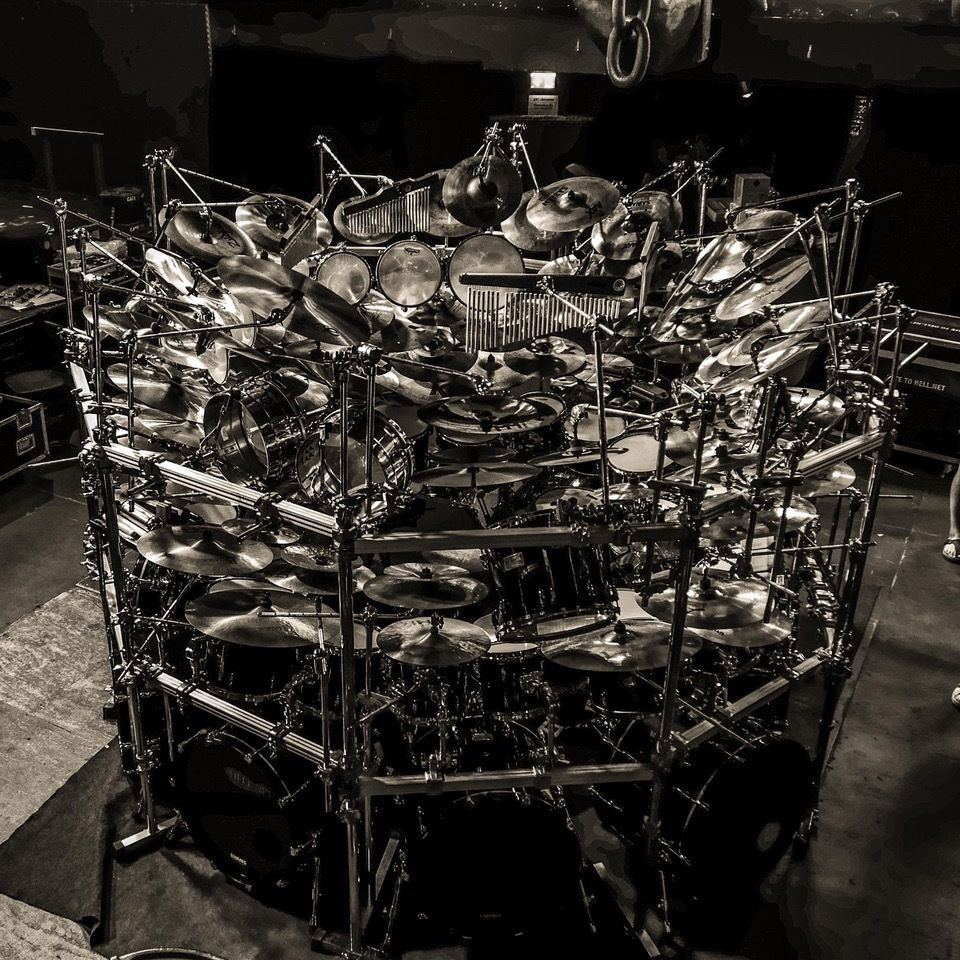 Größtes Schlagzeug der Welt im Turock Essen aufgebaut