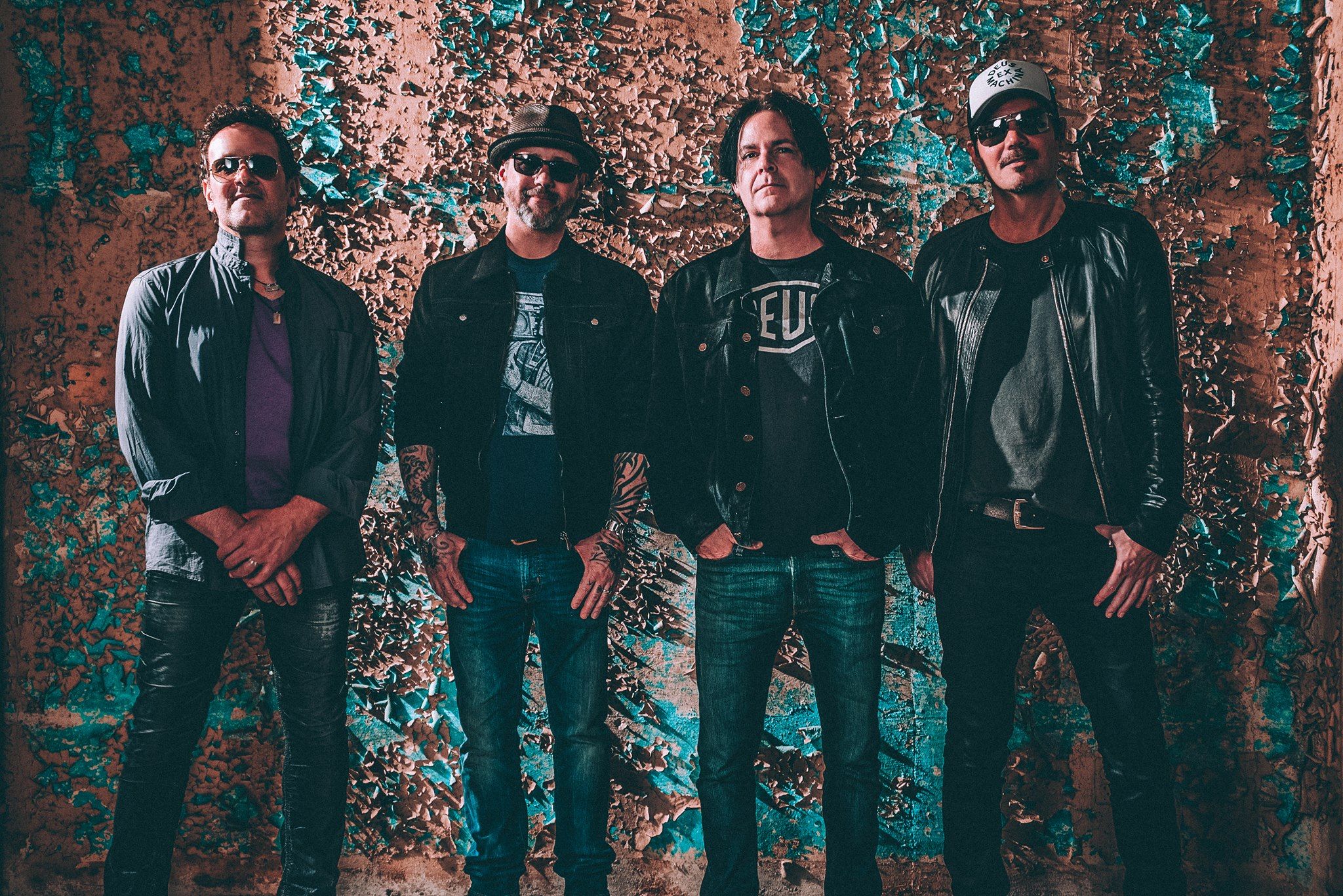 Riverdogs: 'Welcome To The New Desaster' im Stream