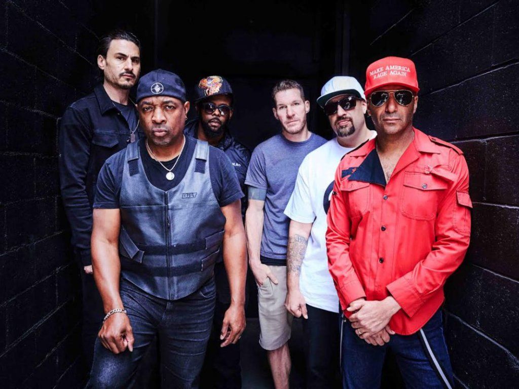 Prophets Of Rage performen 'Living On The 110' in der Tonight Show mit Jimmy Fallon