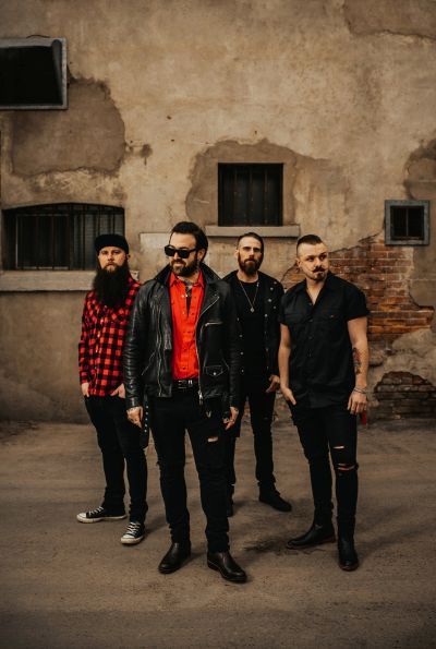 'Playing With Fire'-Video-Single ab sofort im Netz