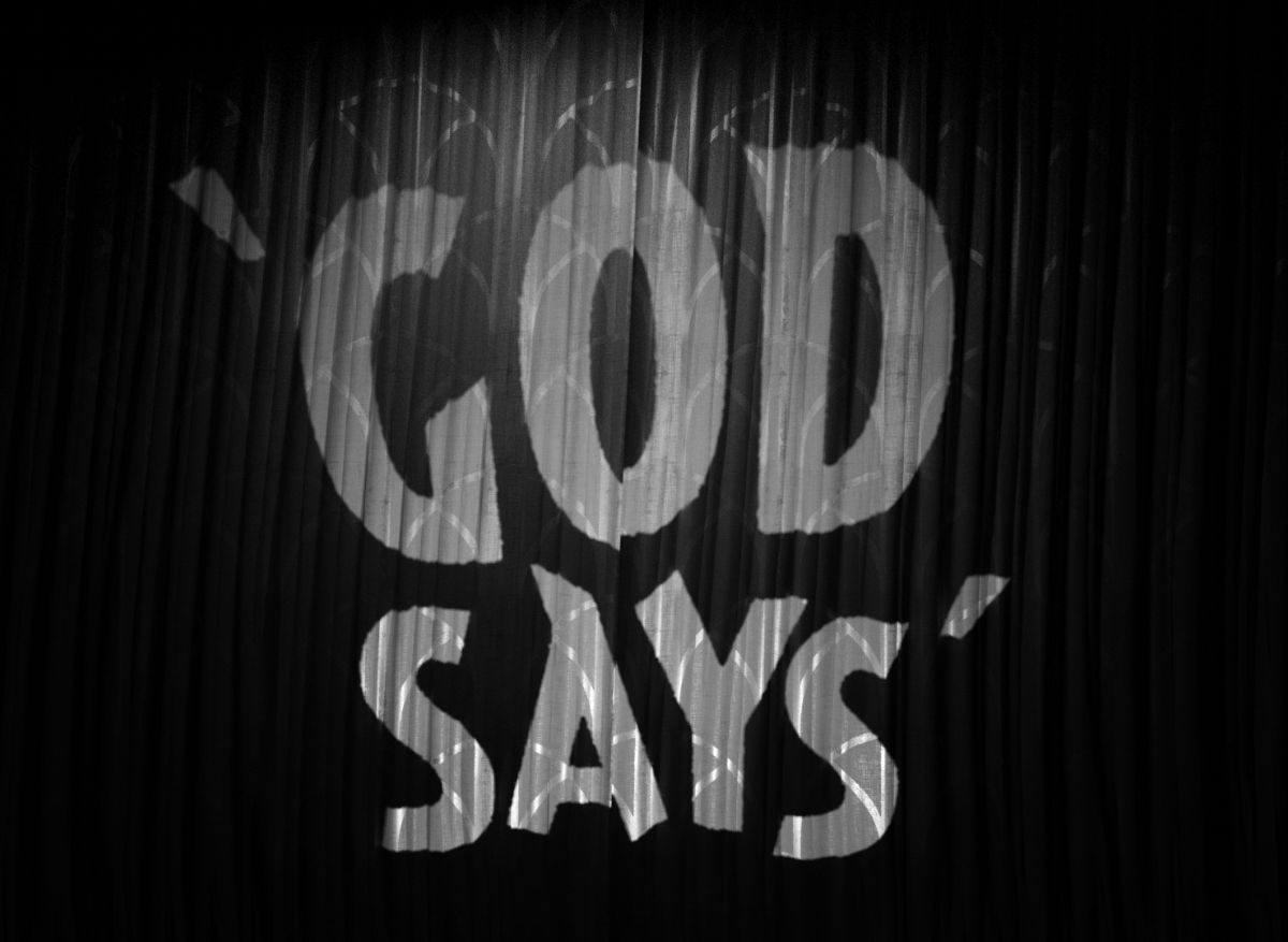 'God Says'-Single im Video