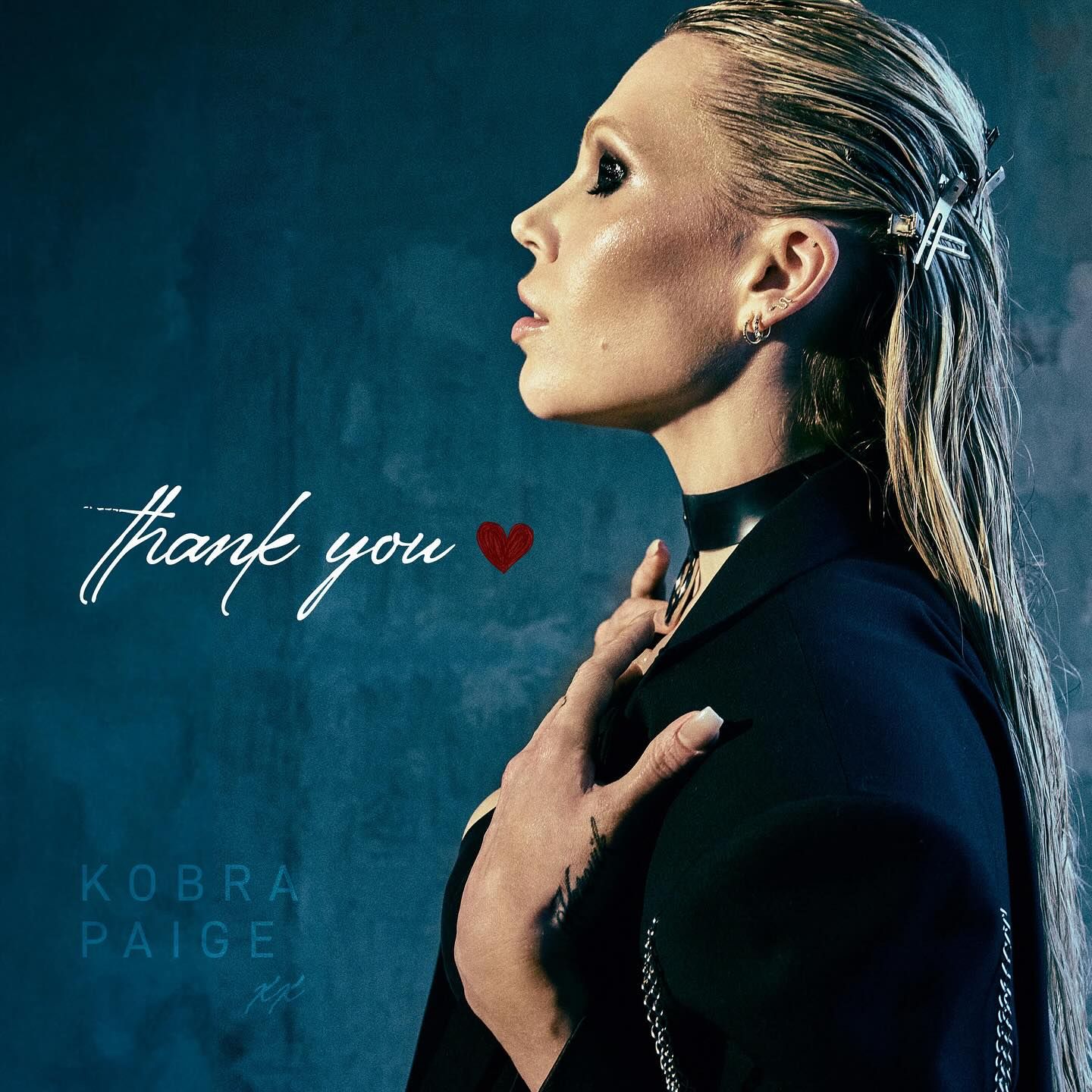 Kobra Paige zeigt 'Thank You'-Video