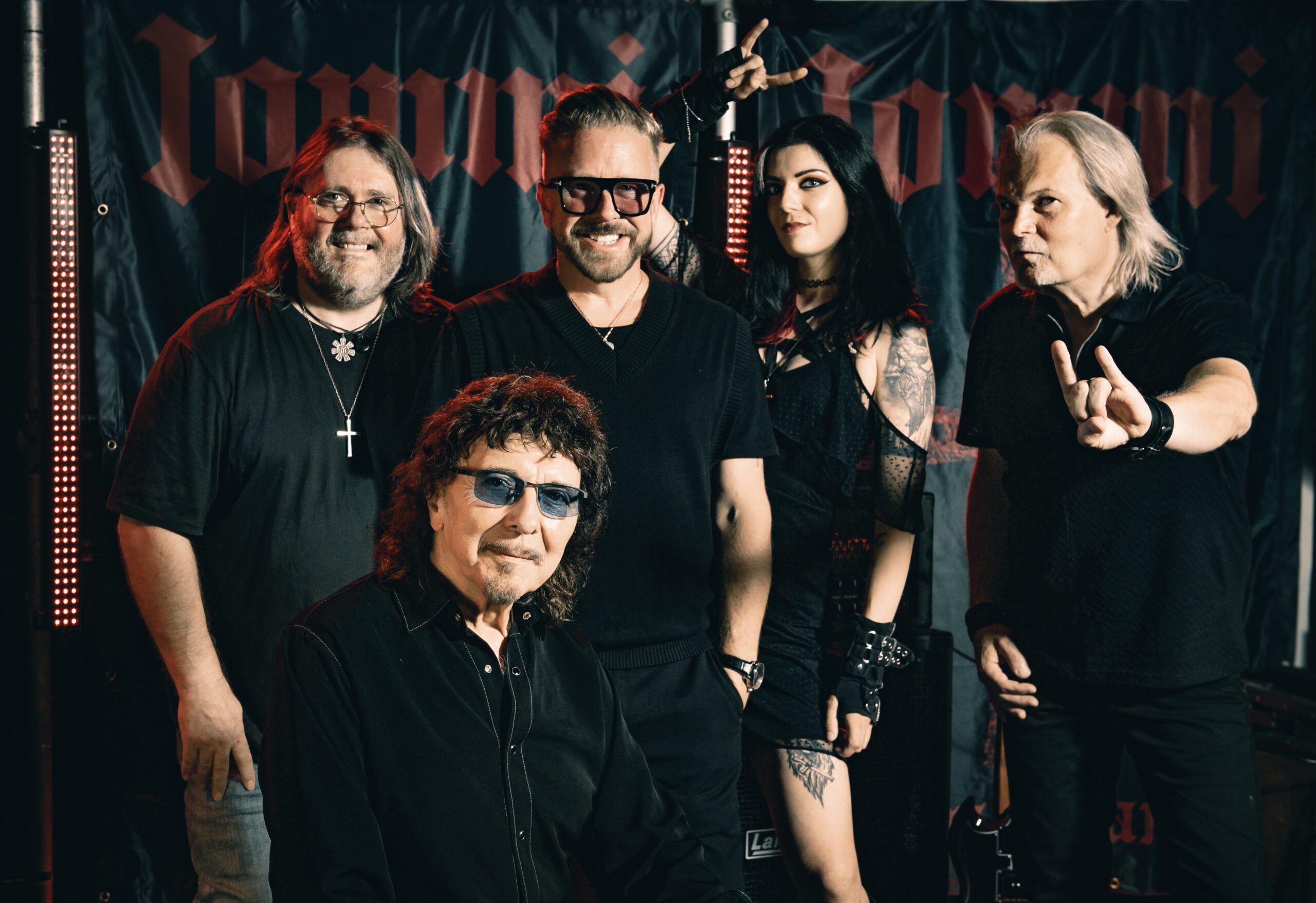 'Over The Violent Sun' im Lyric-Video