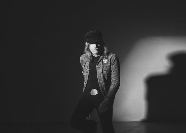 Soloalbum angekündigt