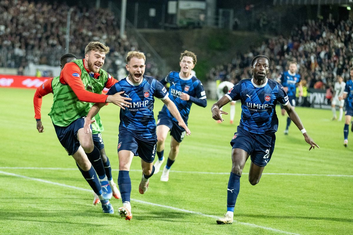 Welchen besonderen Tanz Matchwinner Leo Scienza vom 1. FC Heidenheim ...