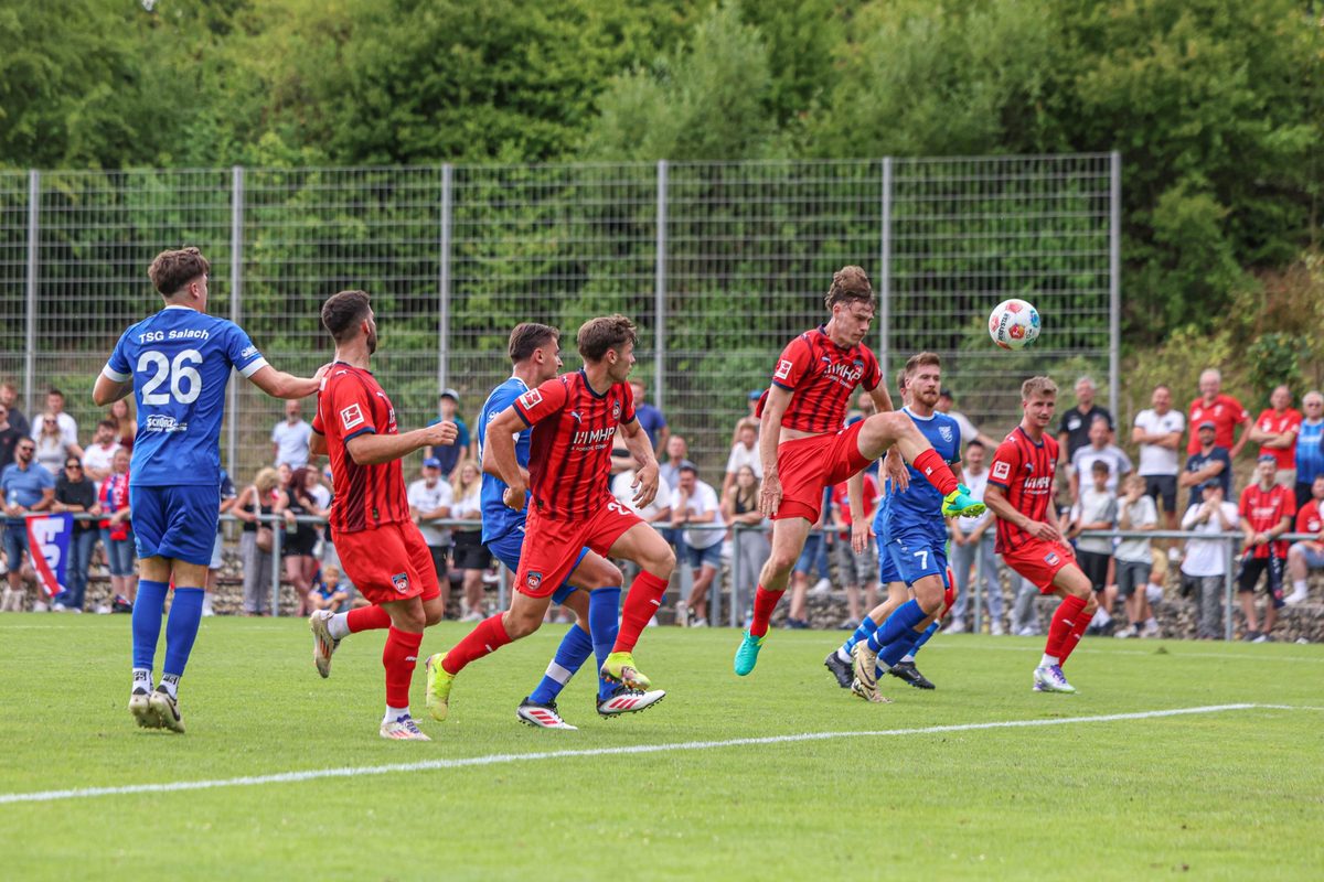 FCH wins 7-0 against TSG Salach in the first friendly match of the season.