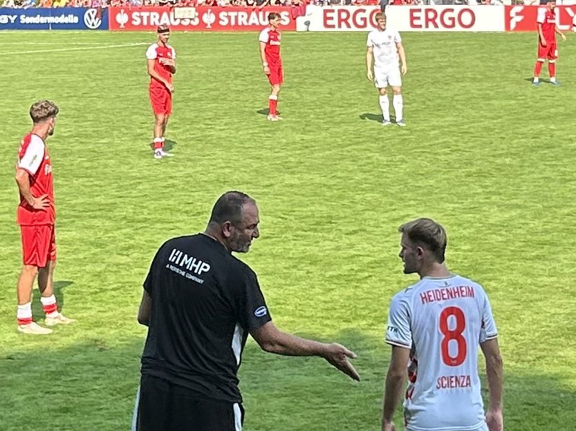 Wie FCH-Trainer Frank Schmidt mit seinen offenen Worten über Leo Scienza ...