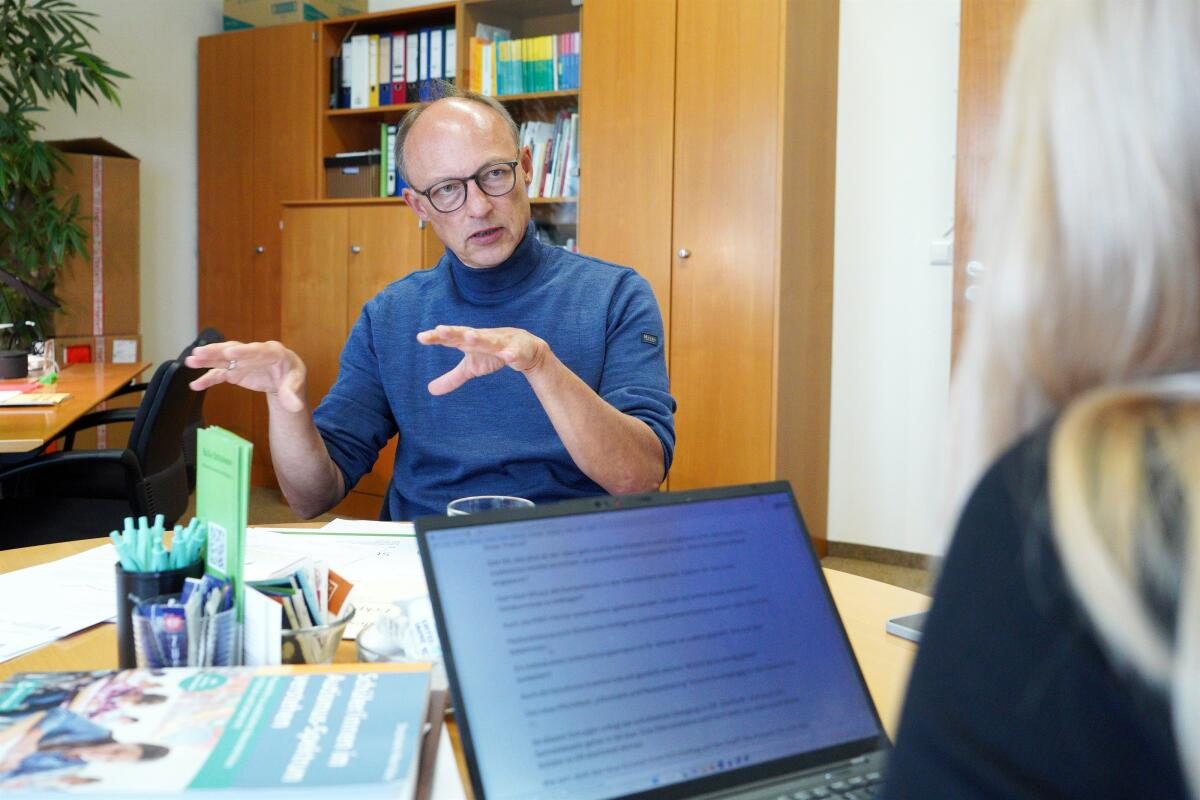 Buigen-Gymnasium principal Axel Krug on the return of G9: 