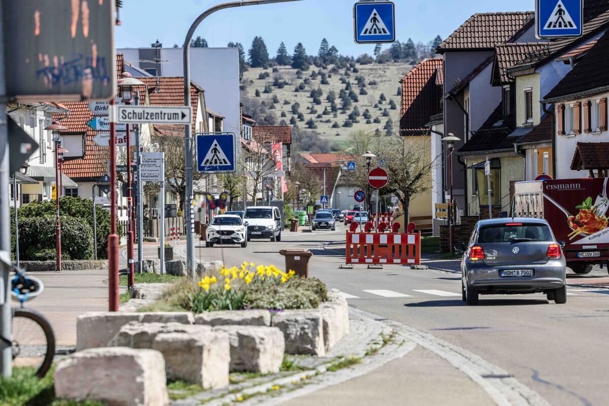 So lange bleibt die Steinheimer Ortsdurchfahrt halbseitig gesperrt