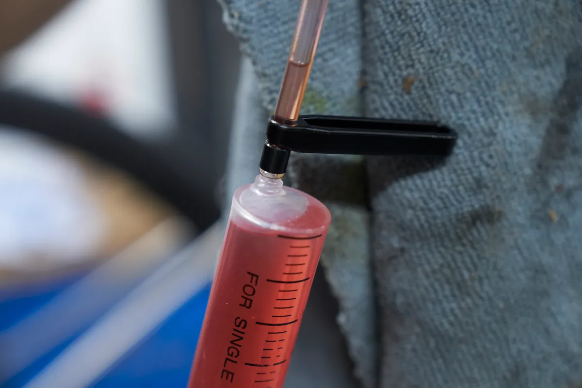 Shimano mineral oil in bleed syringe