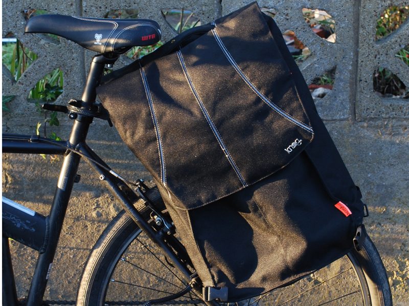 Knog Boxer Dog rackless panniers & backpack