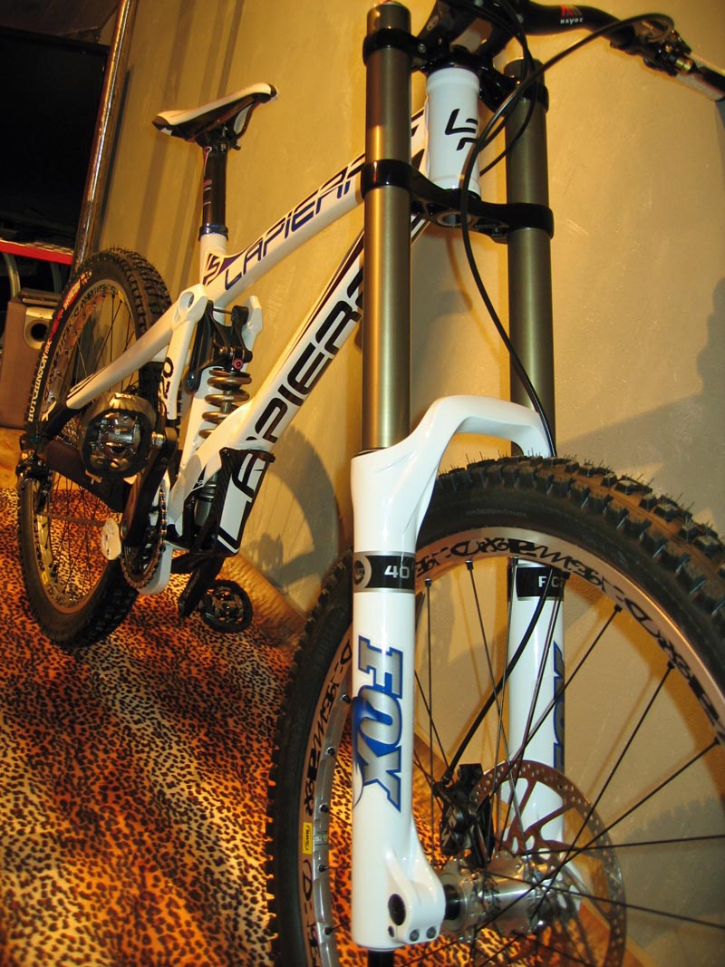 Lapierre unveil team edition DH 920 | BikeRadar