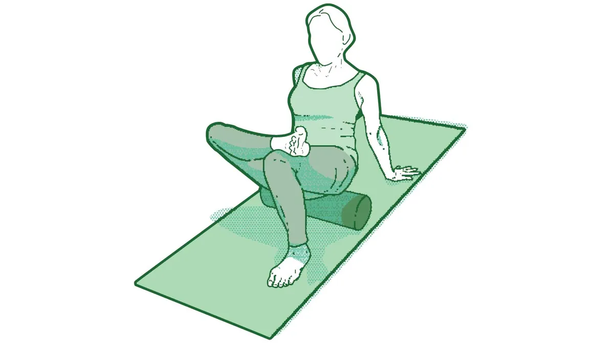 Correct position for foam rolling glutes