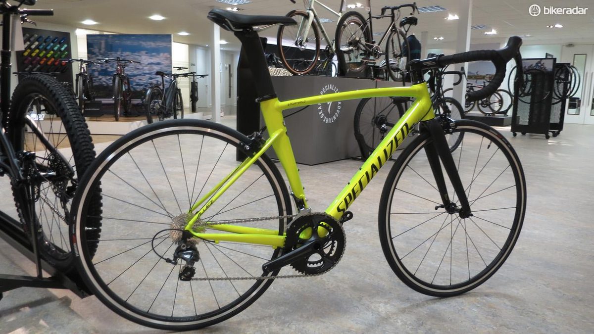 Crit racing at a great price with the new Specialized Allez DSW SL 