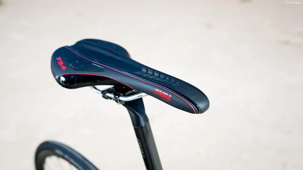 Oval Concepts 734 saddle