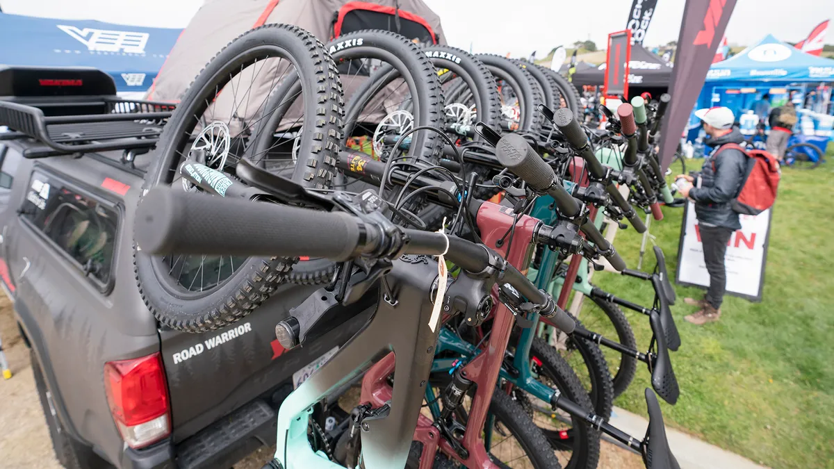 Yakima 6-bike tow bar mounted rack