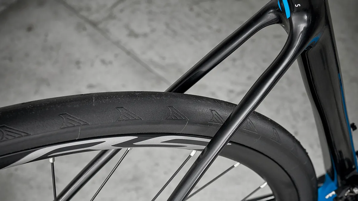 Shimano RS170 disc wheels