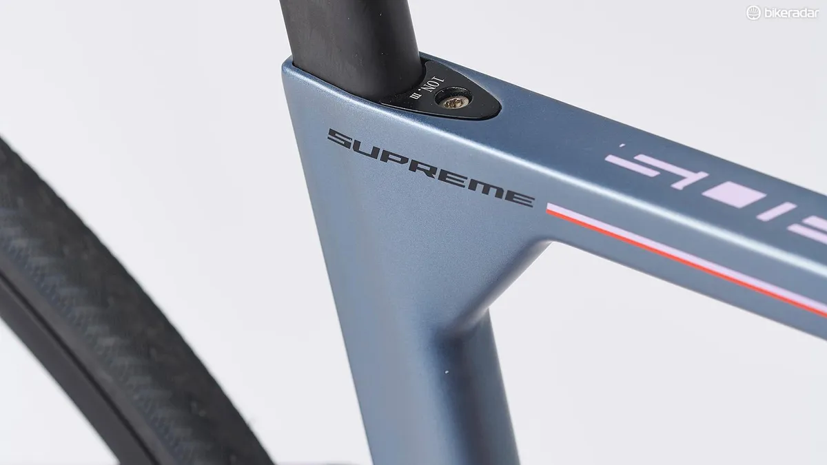 Close-up detail of the Fuji Supreme frame showing an aerodynamically shaped section near the seaport
