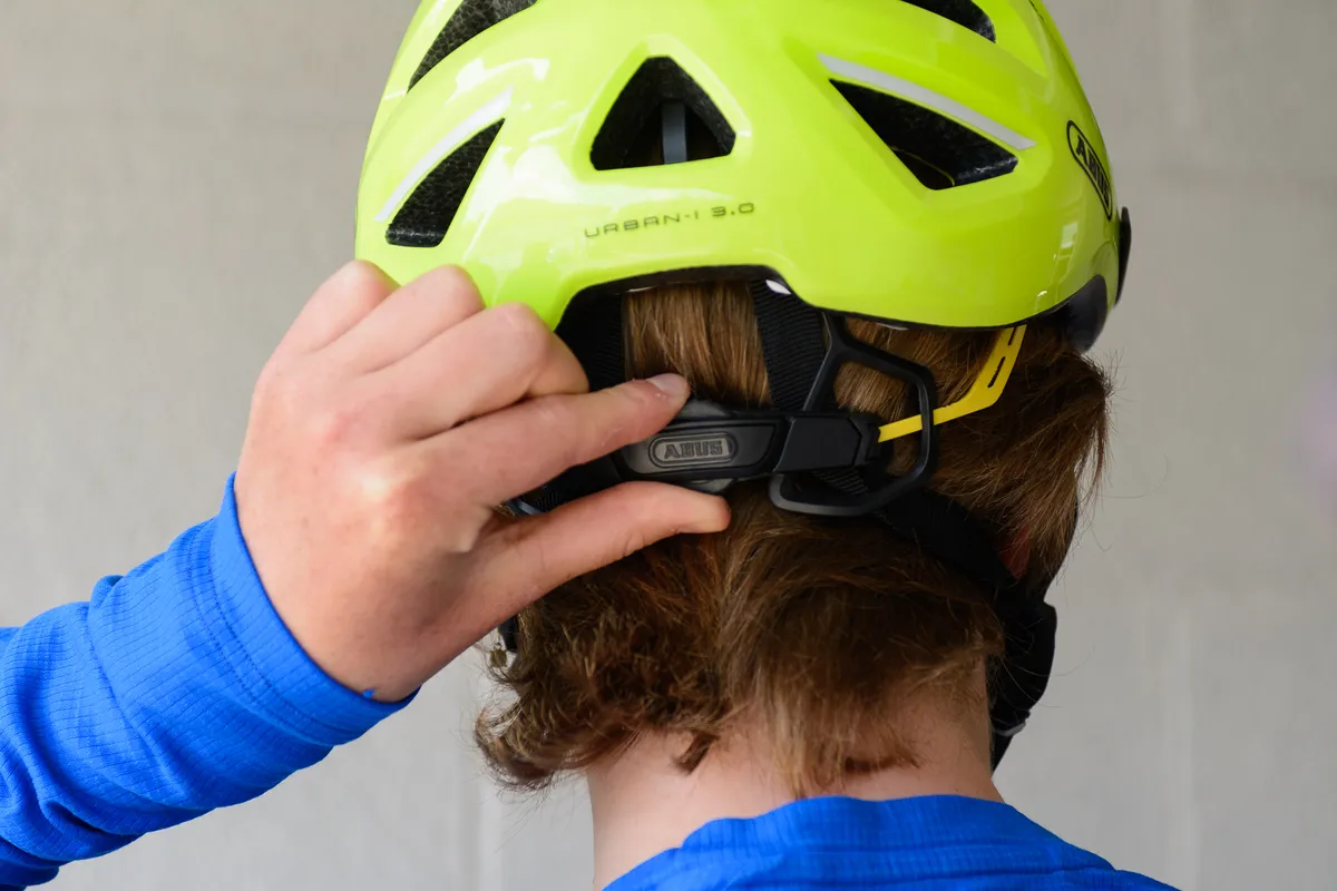How to wear a bicycle helmet safely