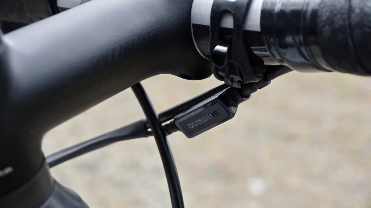 Bluetooth connector from groupset for road bike