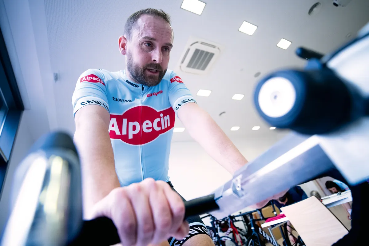 Male cyclist traning - Team Alpecin 2019
