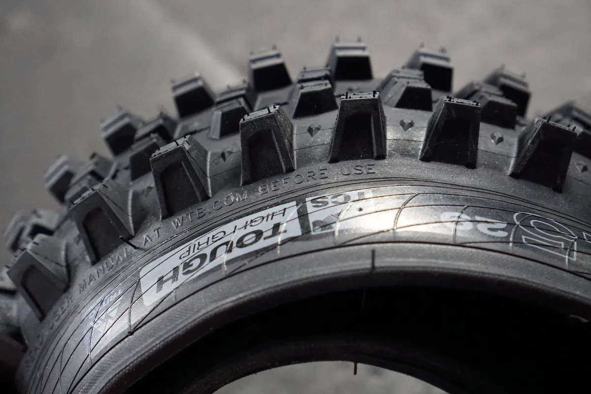 WTB Verdict Wet 2.5 tyre tread side view