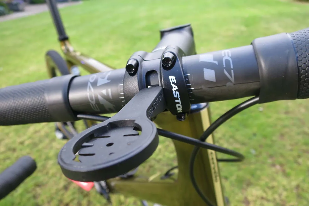 Easton EA90 stem with integrated Garmin mount on gravel bike