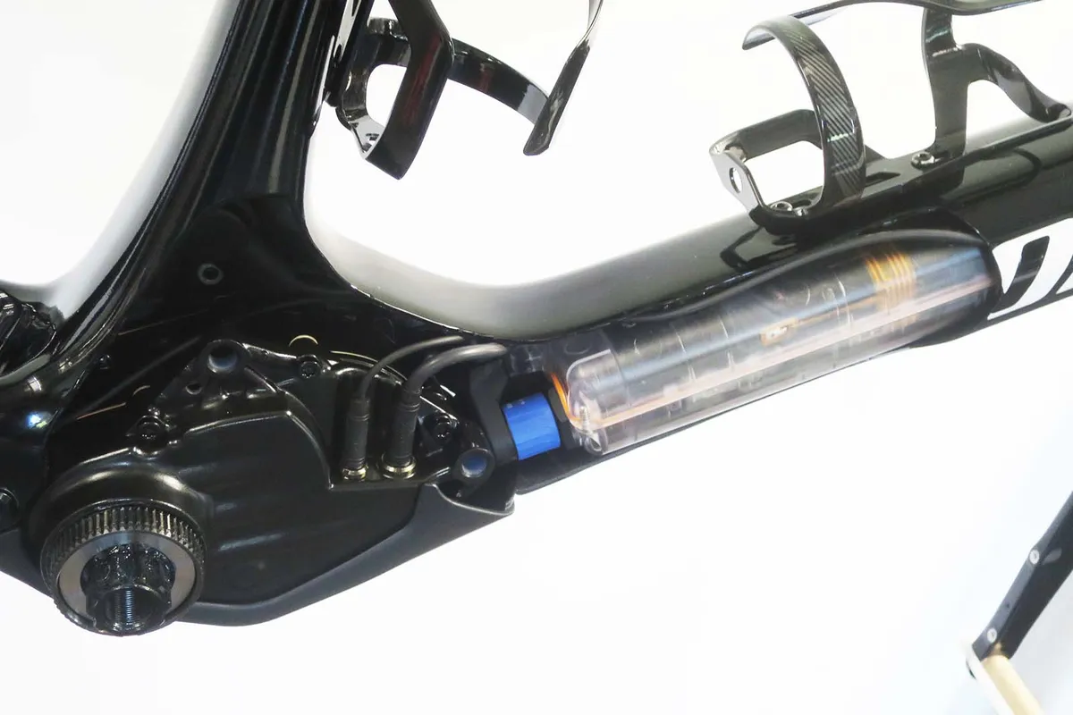 Motor and bottom bracket on road e-bike