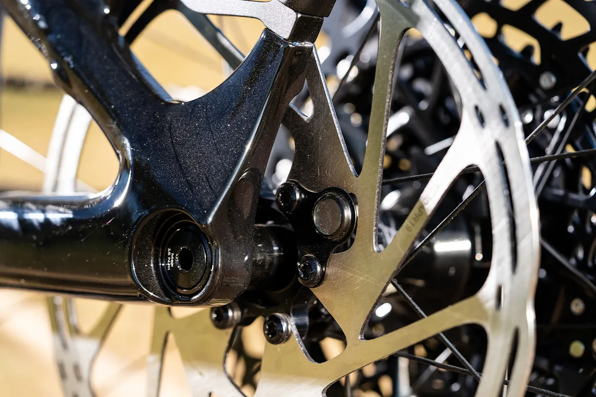 Clever integration of the speed sensor in the Reign's chainstay means the magnet can be neatly attached onto the disc rotor mount on the hub