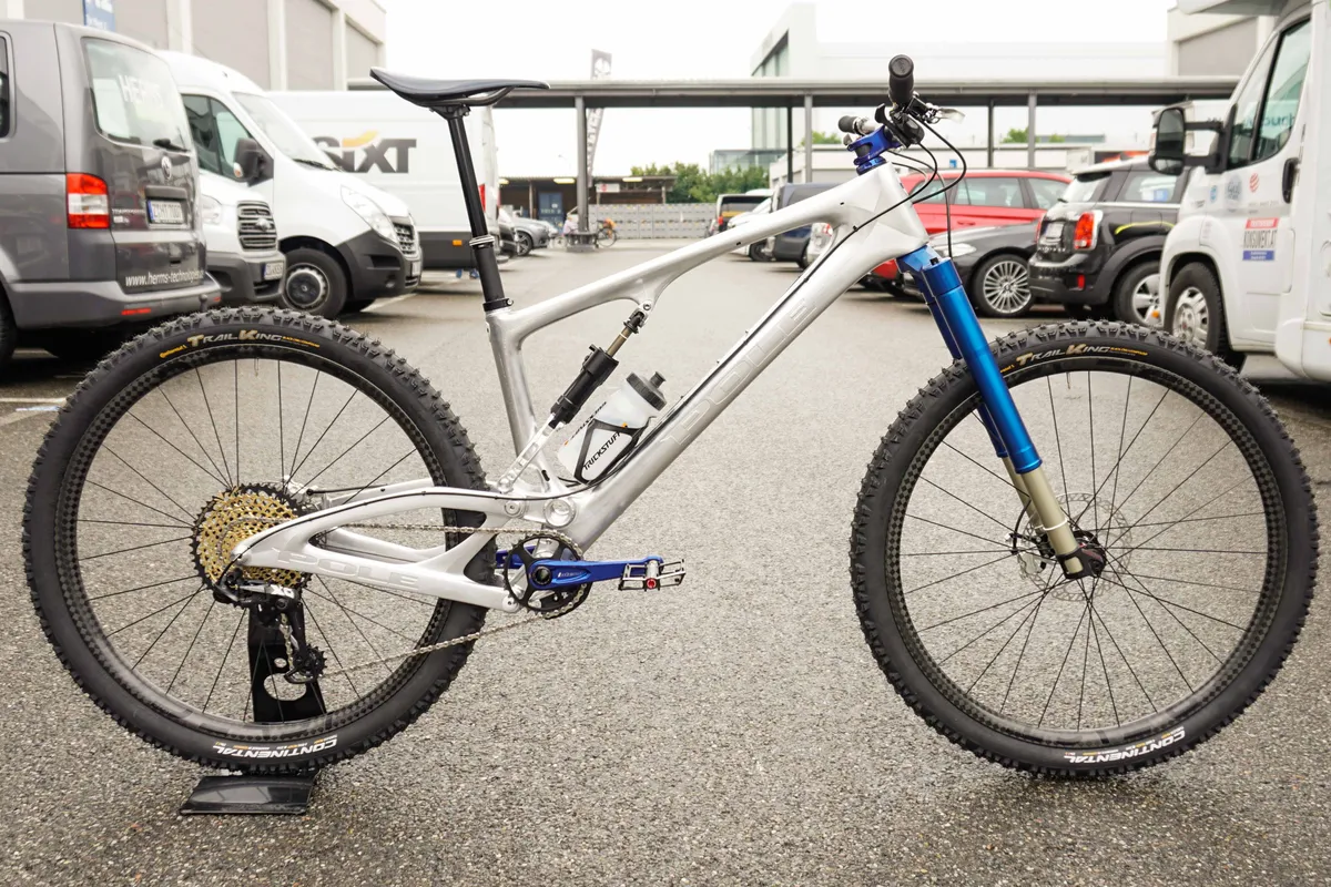 Intend Edge mountain bike suspension fork on a Pole enduro mountain bike