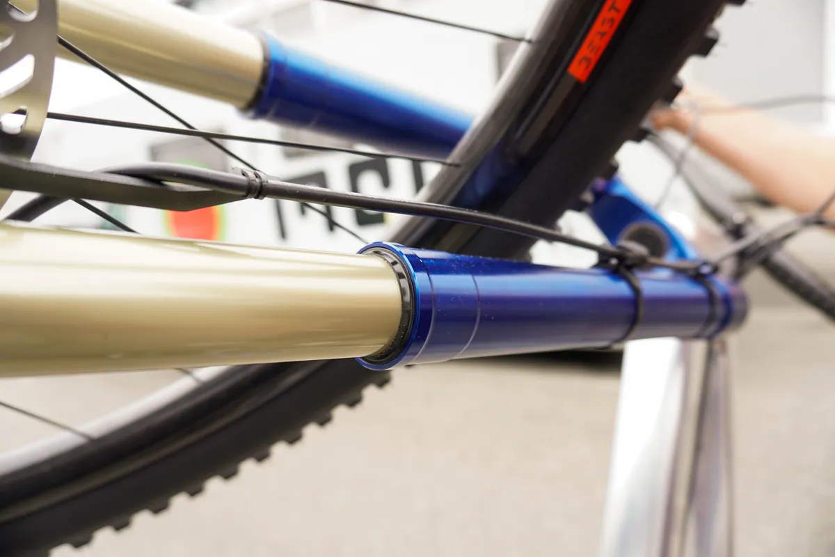 Intend Edge mountain bike suspension fork