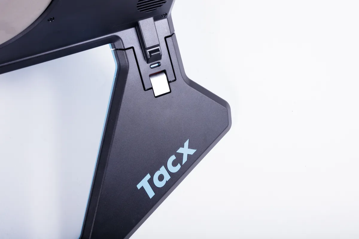 Tacx Neo 2T smart turbo trainer