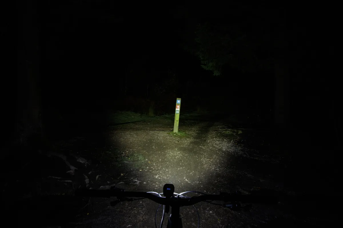 Moon Meteor Storm Pro bicycle light beam pattern