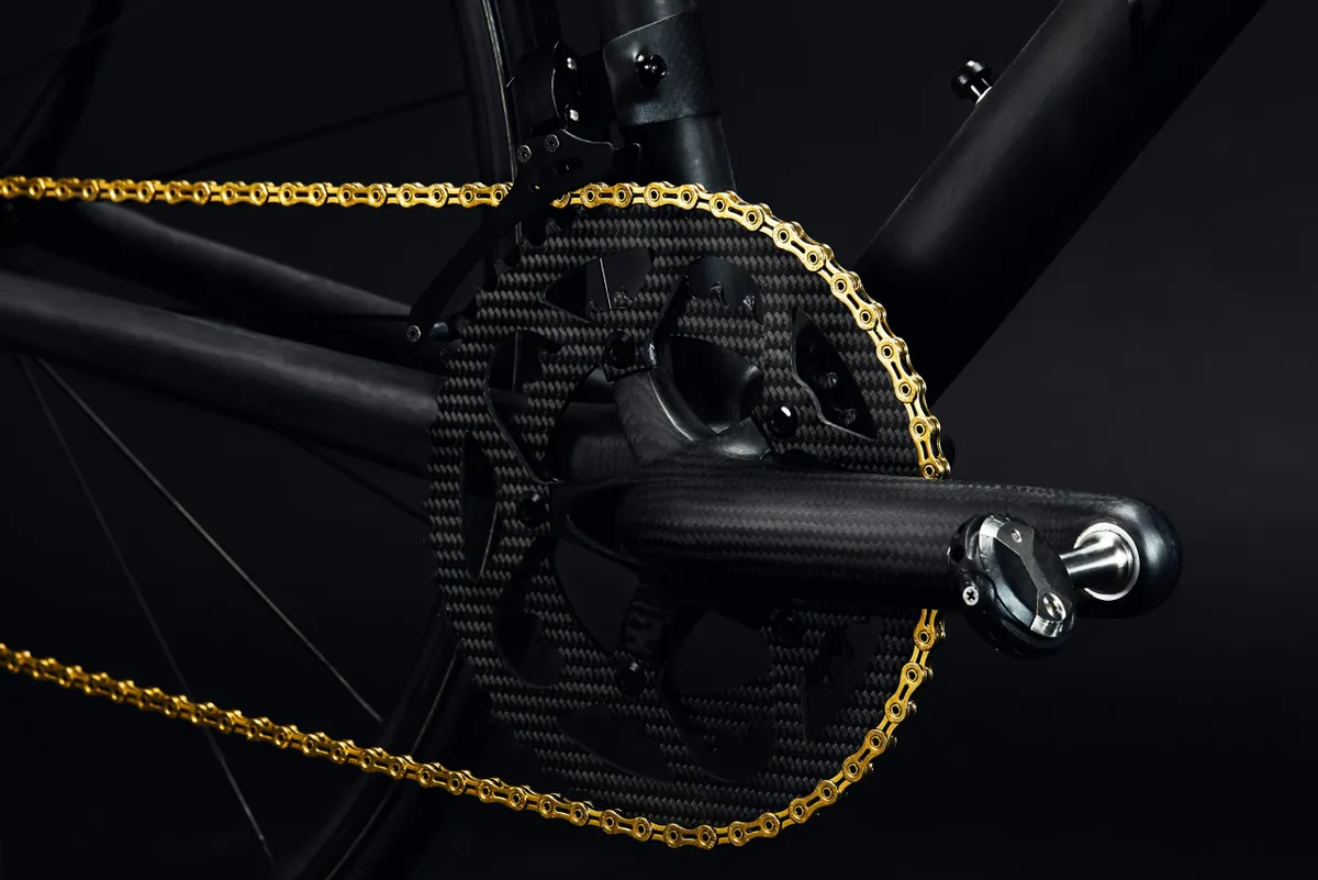 THM Clavicula cranks with carbon chainrings mounted to 3.9kg Berk road bike