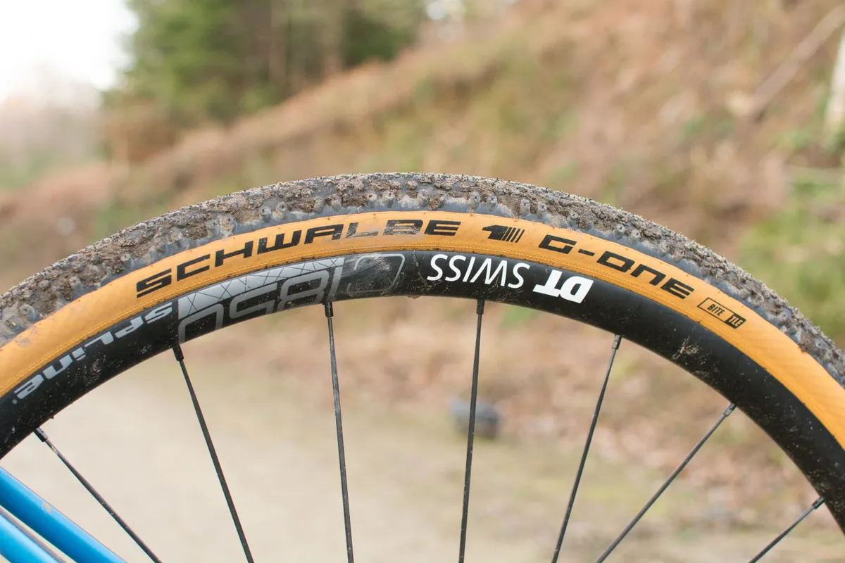 Tubes and tubeless tyres