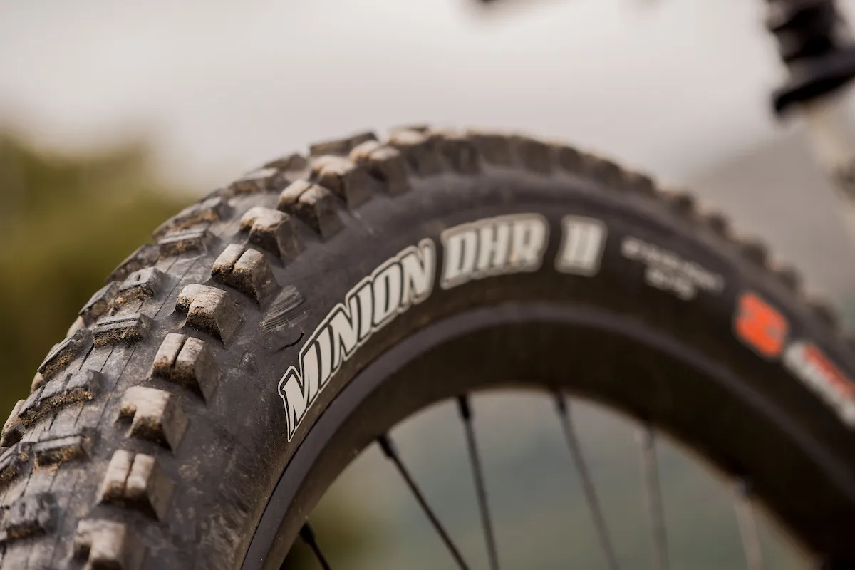 Maxxis Minion tyres on the Bird Aether 7