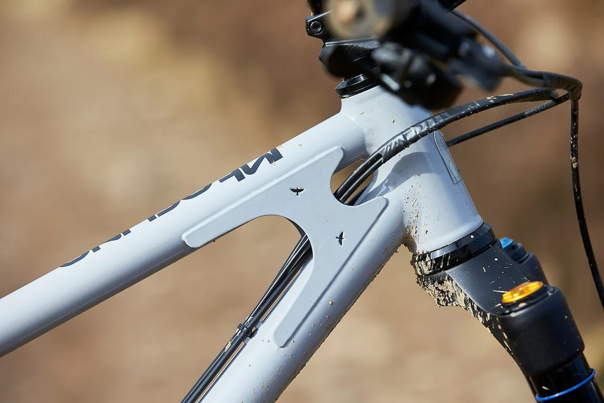 External cabling on the Starling Twist full suspension mountain bike