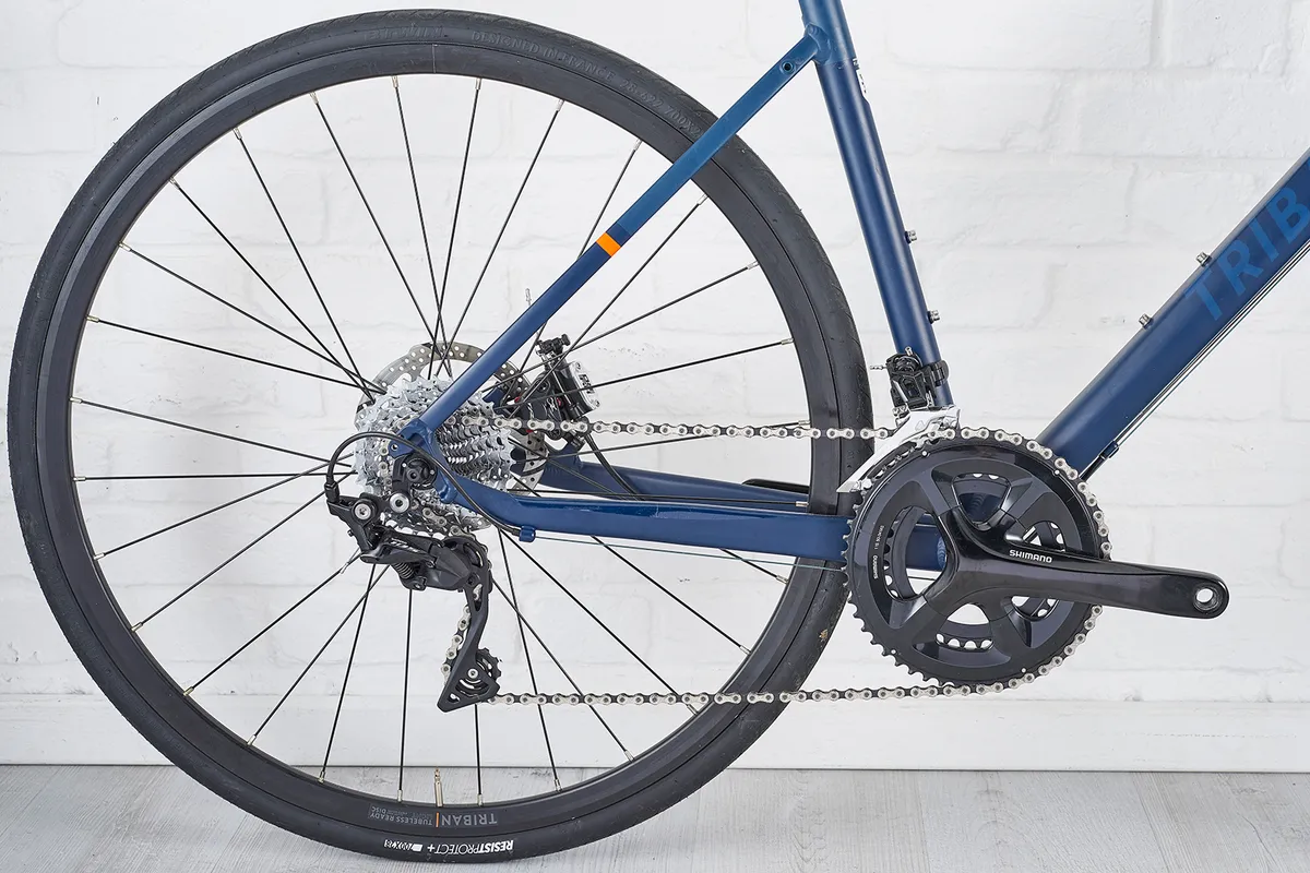 A drivetrain based around the Shimano 105 on the Triban RC 520 Disc road bike