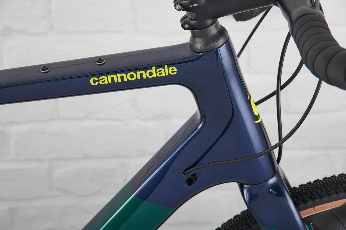 Internal cabling on the Cannondale Topstone Carbon Ultegra RX gravel bike