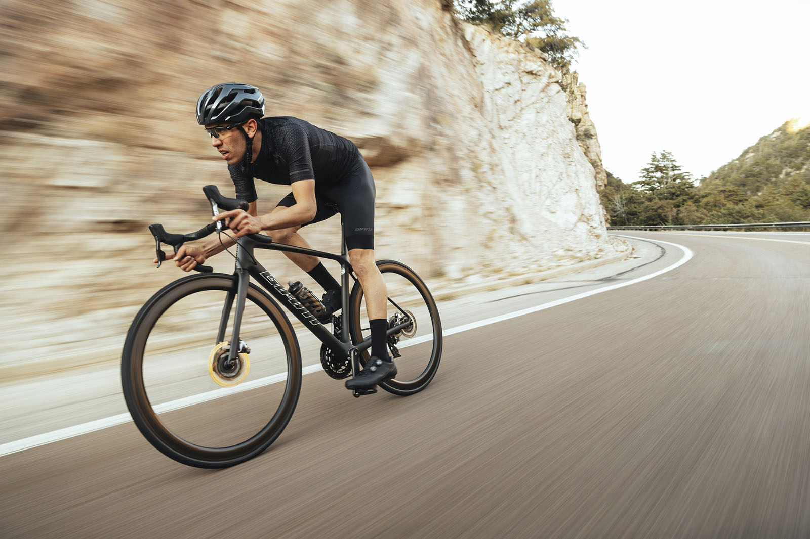 Giant launches 2021 TCR | Ninth-generation frame is lighter