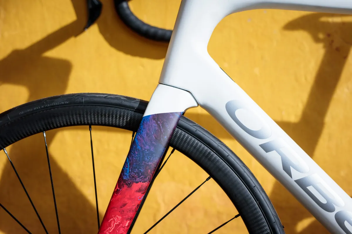 Bike of the Week | Orbea Orca OMX fork with integrated crown