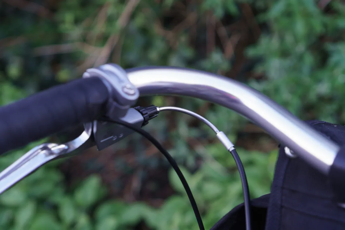 V-brake noodle to improve cable routing at brake lever
