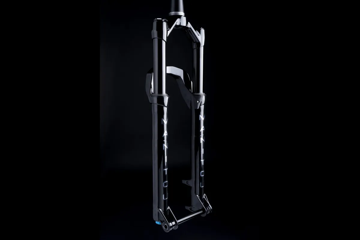 Manitou R7 mountain bike suspension fork