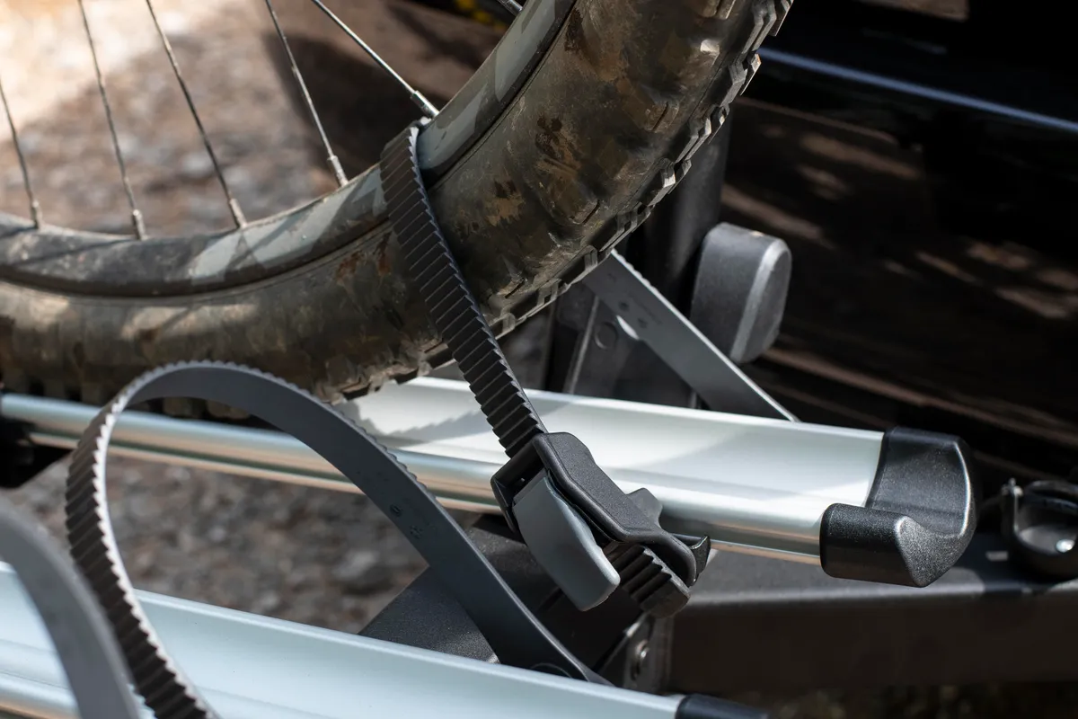 Thule VeloSpace XT3 bike rack ratchet straps
