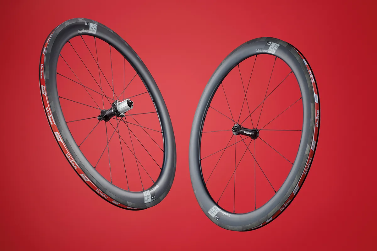Full carbon road cycling wheelset from Vision