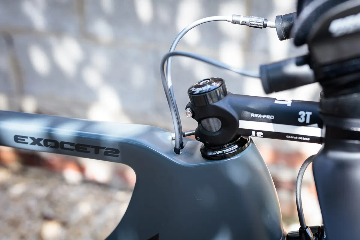 Planet X Exocet 2 cable routing