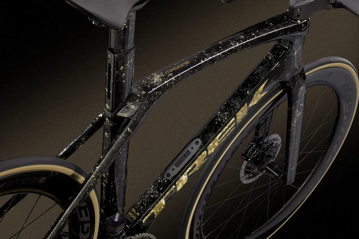 Madone Sweet Gold Leaf ICON Project One 