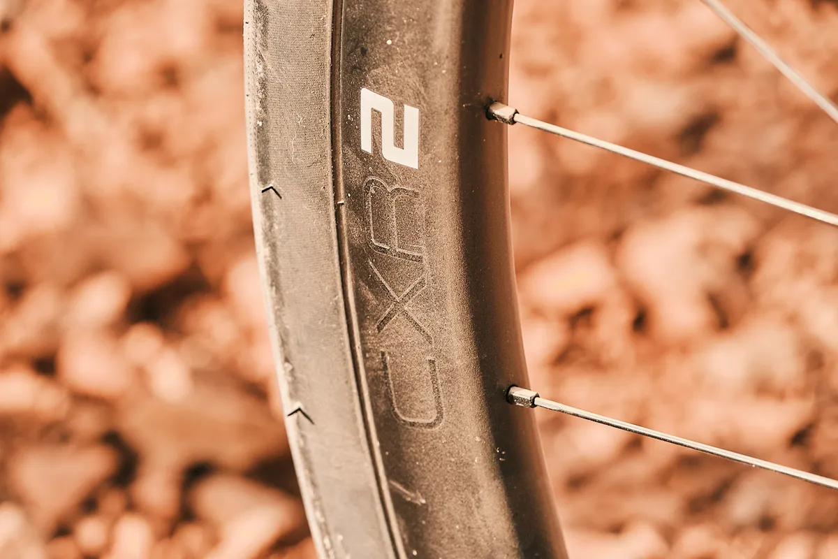 Giant CXR-2 Carbon Disc Wheel system with Maxxis Velocita tyres