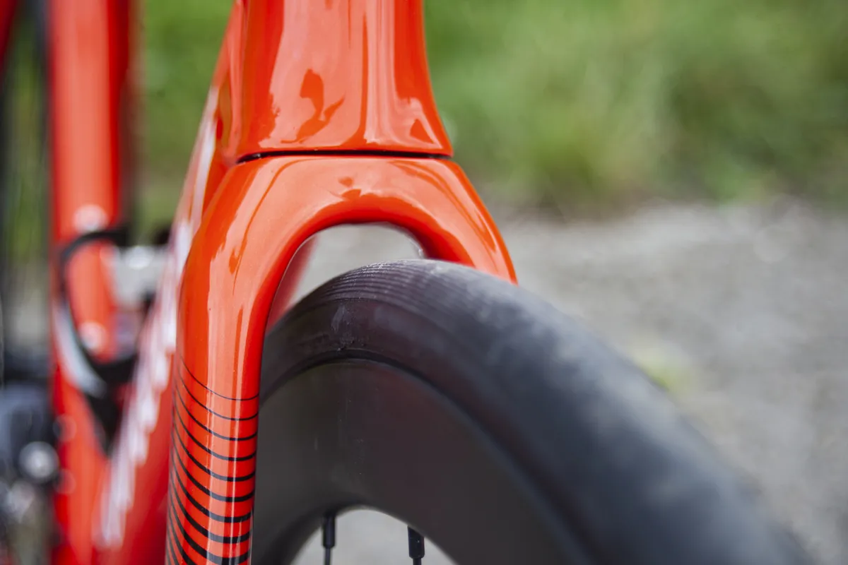 Wilier Cento10 SL Ultegra Di2 fork and tyre clearance